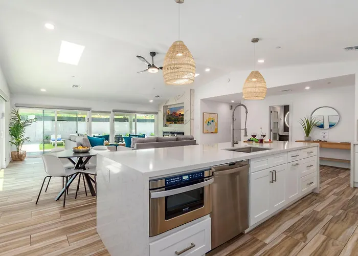 Desert Daze - Pool Heat Available - Fire Pit & Canal Access * Scottsdale