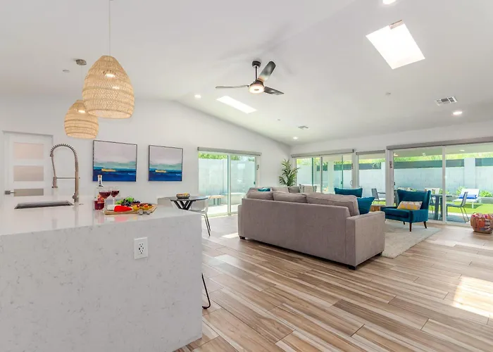 Desert Daze - Pool Heat Available - Fire Pit & Canal Access * Scottsdale