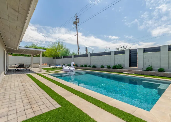 Desert Daze - Pool Heat Available - Fire Pit & Canal Access *